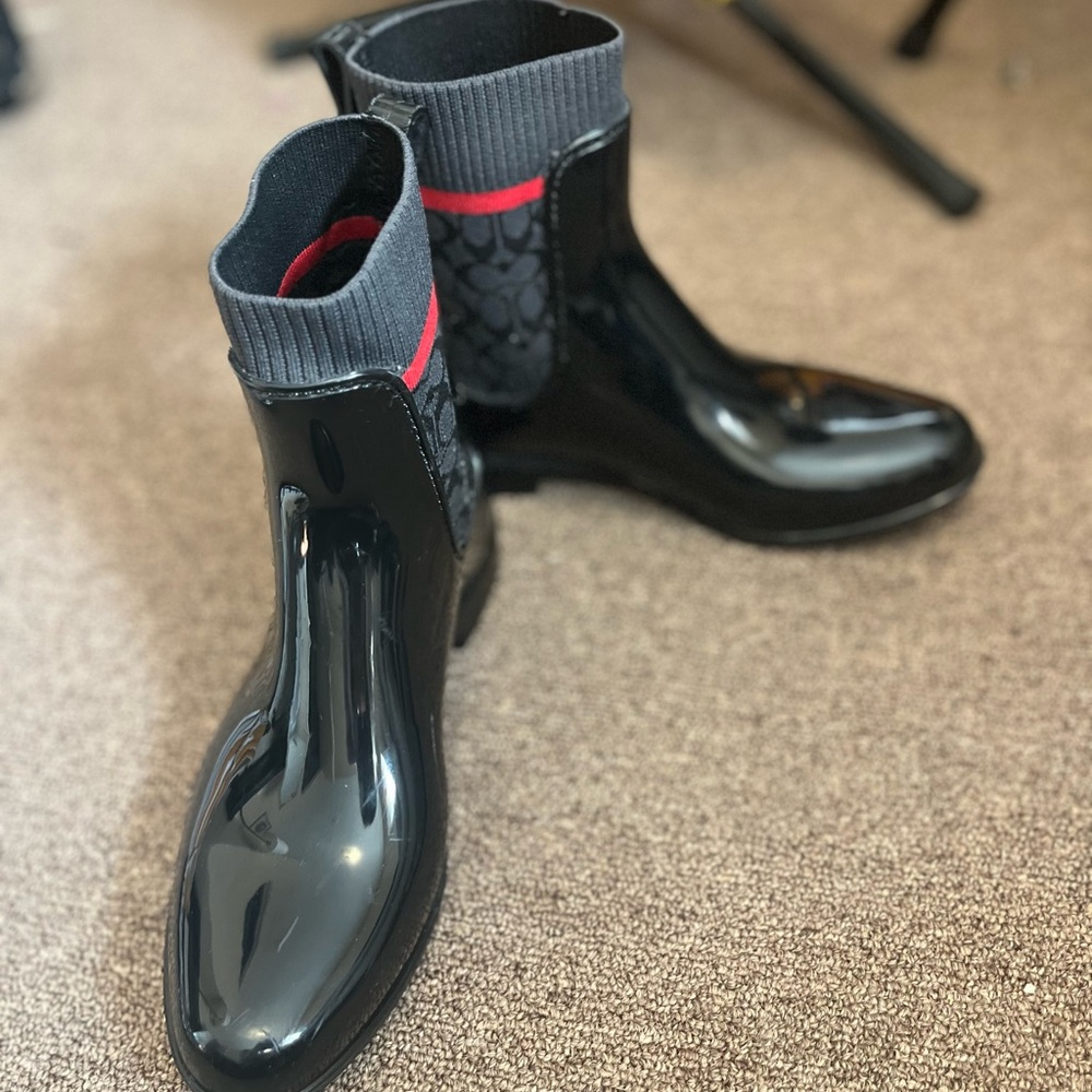 Black Rain & Snow Boots with Glossy Finish